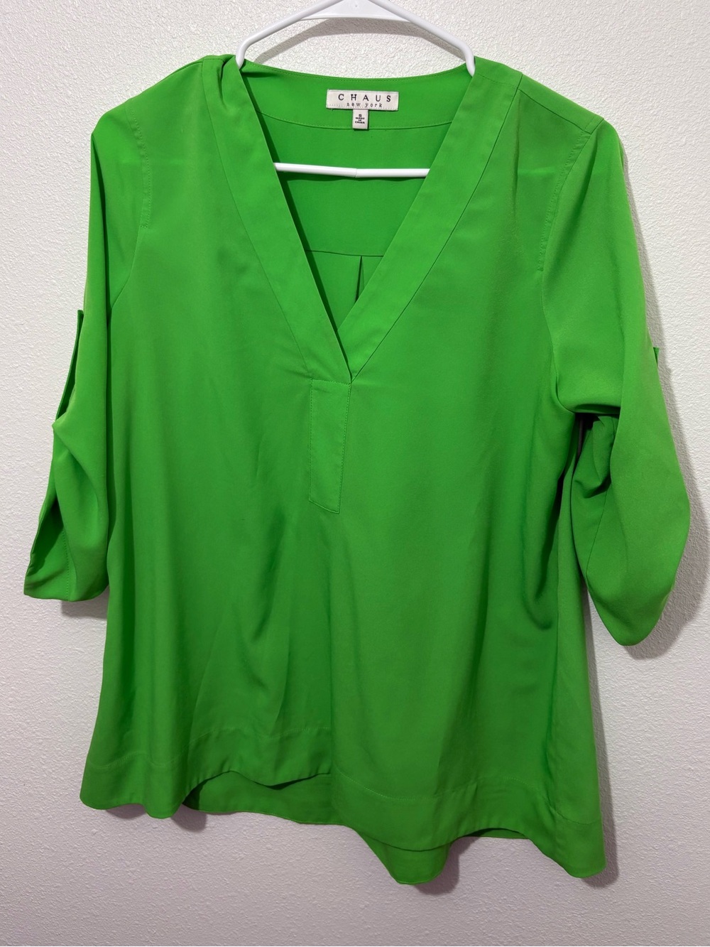 Chaus Women's Size Small Top Neon Green 3/4 Sleeve V Neck Pullover Blouse
